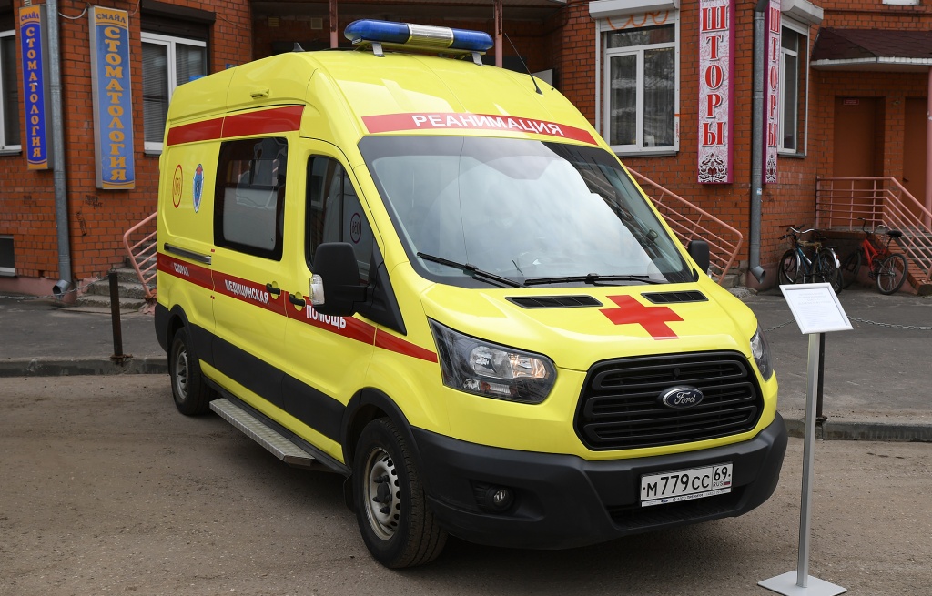 В Твери Игорь Руденя обсудили с сотрудниками ЕДЦ перспективы скорой помощи